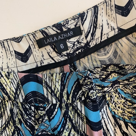 Multi colored shorts - Picture 2 of 3